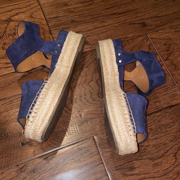 Franco Sarto Blue Suede Sandals, Size 5 - Picture 2 of 7